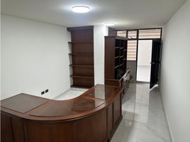 60 m² Office for rent in River View Park, Cali, Cali