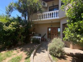 4 Bedroom House for sale in General Sarmiento, Buenos Aires, General Sarmiento