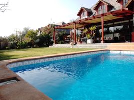6 Bedroom House for sale in Santiago, San Jode De Maipo, Cordillera, Santiago