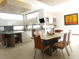 2 Bedroom Condo for sale in Bicentenario Park, Quito, Quito, Quito