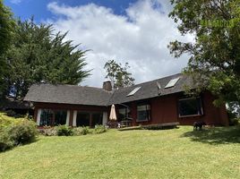 4 Bedroom House for sale in Los Lagos, Puerto Varas, Llanquihue, Los Lagos