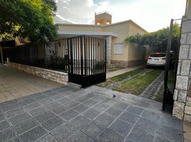 4 Bedroom House for sale in Capital, San Juan, Capital