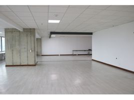 225 m² Office for rent in Colombia, Bogotá, Cundinamarca, Colombia