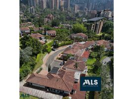 4 Habitación Villa en venta en Parque de los Pies Descalzos, Medellín, Medellín