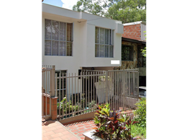 3 Bedroom Villa for sale in Bare Foot Park (Parque de los Pies Descalzos), Medellin, Medellin