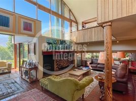 4 Bedroom House for sale in Santiago, San Jode De Maipo, Cordillera, Santiago