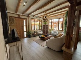 3 Bedroom House for sale in Tumbaco, Pichincha, Tumbaco