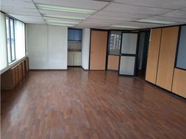 100 m² Office for rent in Bicentenario Park, Quito, Quito, Quito