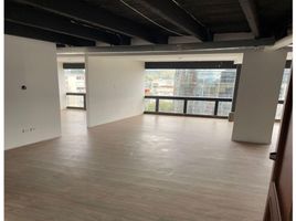 146 SqM Office for rent in Basilica of the National Vow, Quito, Quito, Quito