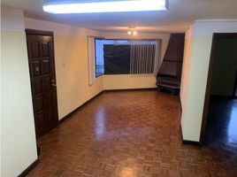 110 m² Office for rent in Ecuador, Quito, Quito, Pichincha, Ecuador