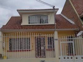 3 Habitación Villa en venta en Casa del Sombrero Alberto Pulla Crafts Market, Cuenca, Cuenca, Cuenca