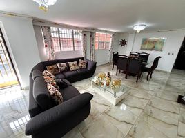 3 Bedroom Villa for sale in Bare Foot Park (Parque de los Pies Descalzos), Medellin, Medellin