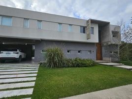 4 Bedroom Villa for sale in Quilmes, Buenos Aires, Quilmes