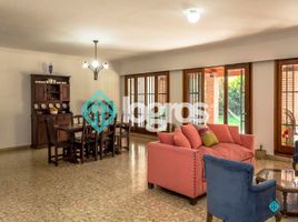 4 Bedroom House for sale in Alto Noa, Capital, Capital