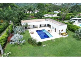 3 Bedroom Villa for sale in Bare Foot Park (Parque de los Pies Descalzos), Medellin, Medellin