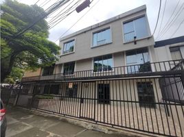 582 SqM Office for rent in River View Park, Cali, Cali