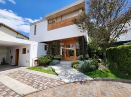 4 Bedroom House for sale in Tumbaco, Quito, Tumbaco