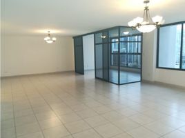 4 Habitación Apartamento en alquiler en Panamá, Bella Vista, Ciudad de Panamá, Panamá