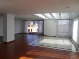 6 Bedroom Apartment for sale in Templo Bogotá Colombia, Bogota, Bogota