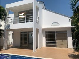 4 Bedroom House for sale in Ricaurte, Cundinamarca, Ricaurte