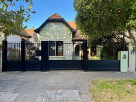 4 Bedroom House for sale in Lomas De Zamora, Buenos Aires, Lomas De Zamora