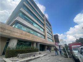 101.97 SqM Office for sale in Templo Bogotá Colombia, Bogota, Bogota