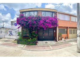 4 Bedroom House for sale in Bogota, Cundinamarca, Bogota