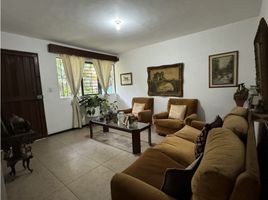 4 Bedroom House for sale in Bare Foot Park (Parque de los Pies Descalzos), Medellin, Medellin