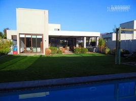 4 Bedroom House for sale in Santiago, Santiago, Santiago, Santiago