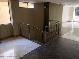 88.70 SqM Office for sale in River View Park, Cali, Cali