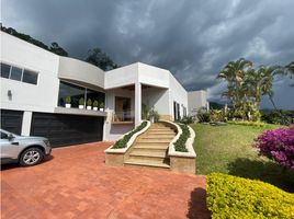 5 Habitación Casa en venta en Parque de los Pies Descalzos, Medellín, Medellín