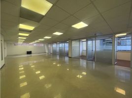 900 m² Office for rent in Centro Comercial La Querencia, Bogotá, Bogotá