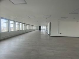 600 m² Office for sale in Bogotá, Cundinamarca, Bogotá