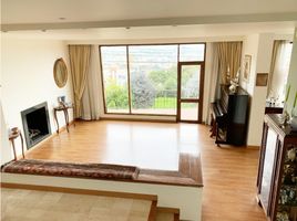 3 Bedroom Villa for sale in Bogota, Cundinamarca, Bogota