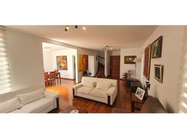 3 Bedroom House for sale in Bogota, Cundinamarca, Bogota