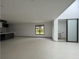 4 Bedroom House for sale in Bare Foot Park (Parque de los Pies Descalzos), Medellin, Medellin