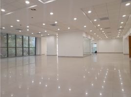 421 SqM Office for sale in Centro Comercial Unicentro Medellin, Medellin, Medellin