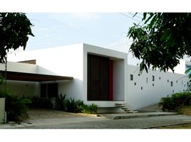 4 Bedroom House for sale in Ricaurte, Cundinamarca, Ricaurte