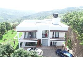 8 Bedroom Villa for sale in La Mesa, Cundinamarca, La Mesa