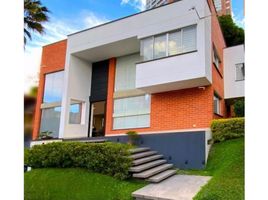 4 Bedroom House for sale in Antioquia, Envigado, Antioquia