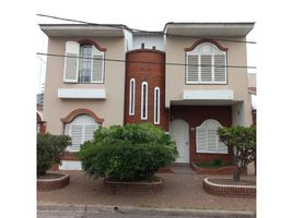 Villa 4 chambre à vendre à La Matanza, Buenos Aires, La Matanza