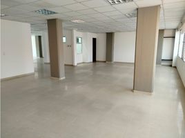 100 m² Office for rent in Salto Del Tequendama, Bogotá, Bogotá