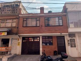 6 Bedroom House for sale in Bogota, Cundinamarca, Bogota