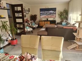 3 Bedroom House for sale in Santiago, Colina, Chacabuco, Santiago