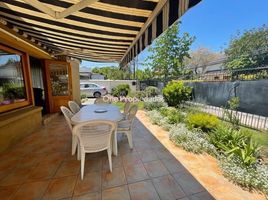 4 Bedroom House for sale in Santiago, San Jode De Maipo, Cordillera, Santiago