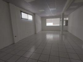 150 m² Office for rent in Aeropuerto Internacional José Joaquín De Olmedo, Guayaquil, Guayaquil