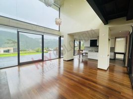 4 Bedroom House for sale in La Calera, Cundinamarca, La Calera