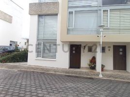 3 Bedroom House for sale in Tumbaco, Pichincha, Tumbaco
