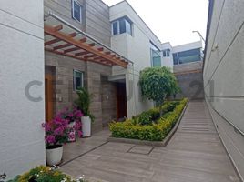 3 Bedroom House for sale in Nayon, Quito, Nayon