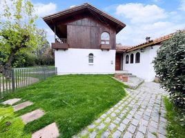 4 Bedroom House for sale in Chile, San Jode De Maipo, Cordillera, Santiago, Chile